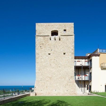 Torre Della Loggia - Dimora Storica - Ortona Bed & Breakfast Exterior photo