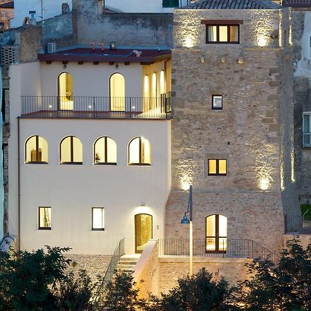 Torre Della Loggia - Dimora Storica - Ortona Bed & Breakfast Exterior photo