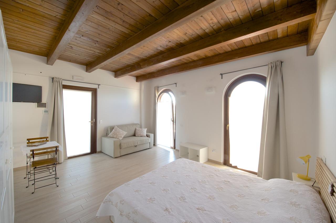 Torre Della Loggia - Dimora Storica - Ortona Bed & Breakfast Exterior photo