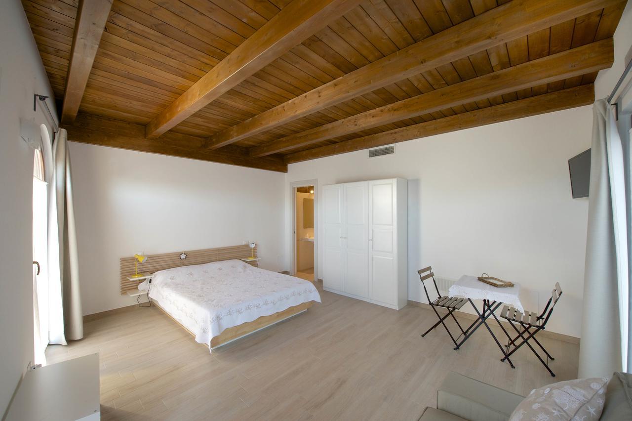 Torre Della Loggia - Dimora Storica - Ortona Bed & Breakfast Exterior photo