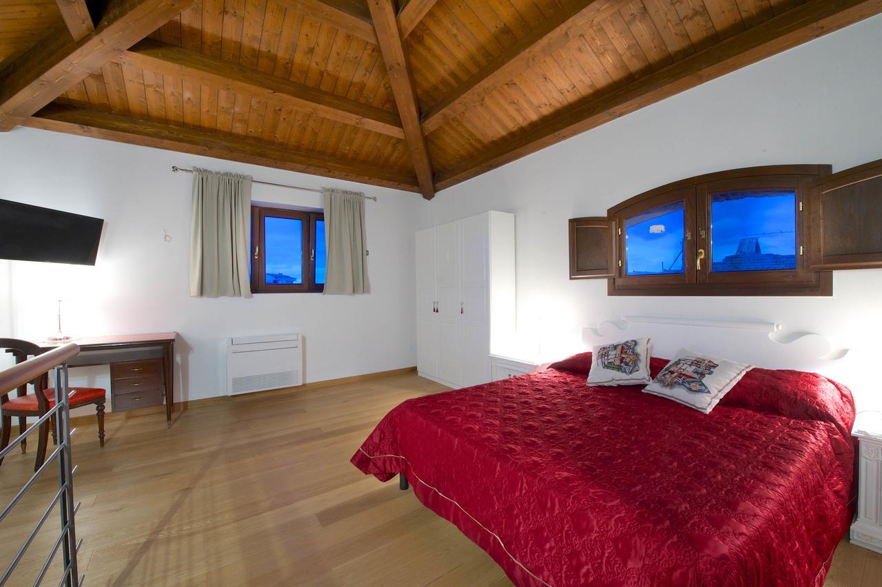 Torre Della Loggia - Dimora Storica - Ortona Bed & Breakfast Exterior photo