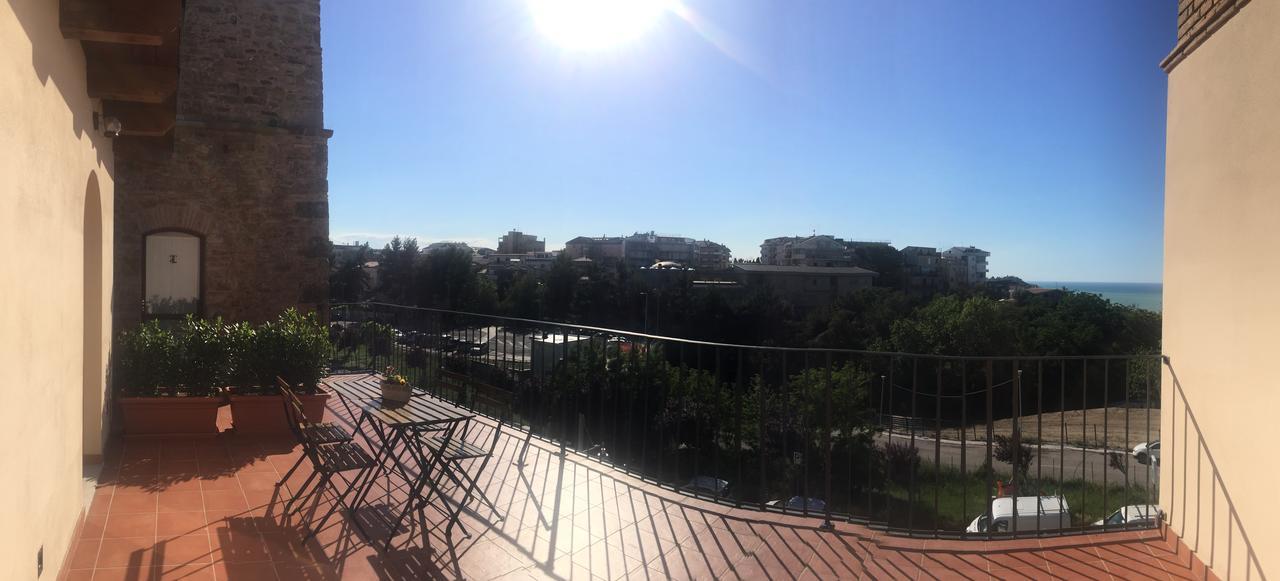 Torre Della Loggia - Dimora Storica - Ortona Bed & Breakfast Exterior photo