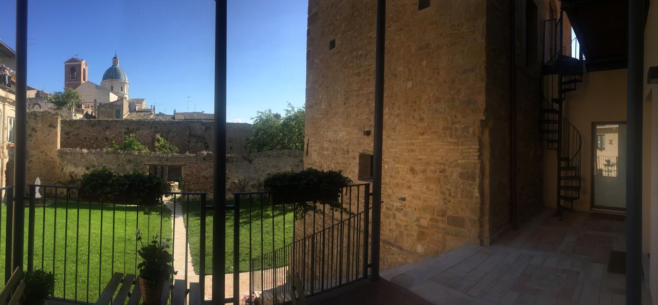 Torre Della Loggia - Dimora Storica - Ortona Bed & Breakfast Exterior photo