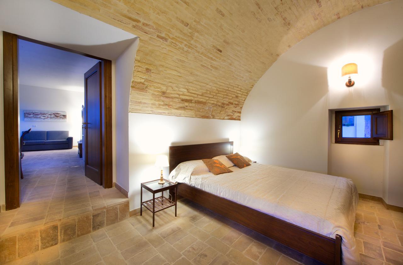 Torre Della Loggia - Dimora Storica - Ortona Bed & Breakfast Exterior photo