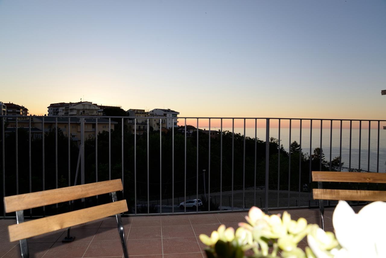 Torre Della Loggia - Dimora Storica - Ortona Bed & Breakfast Exterior photo