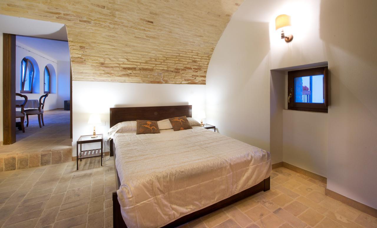 Torre Della Loggia - Dimora Storica - Ortona Bed & Breakfast Exterior photo