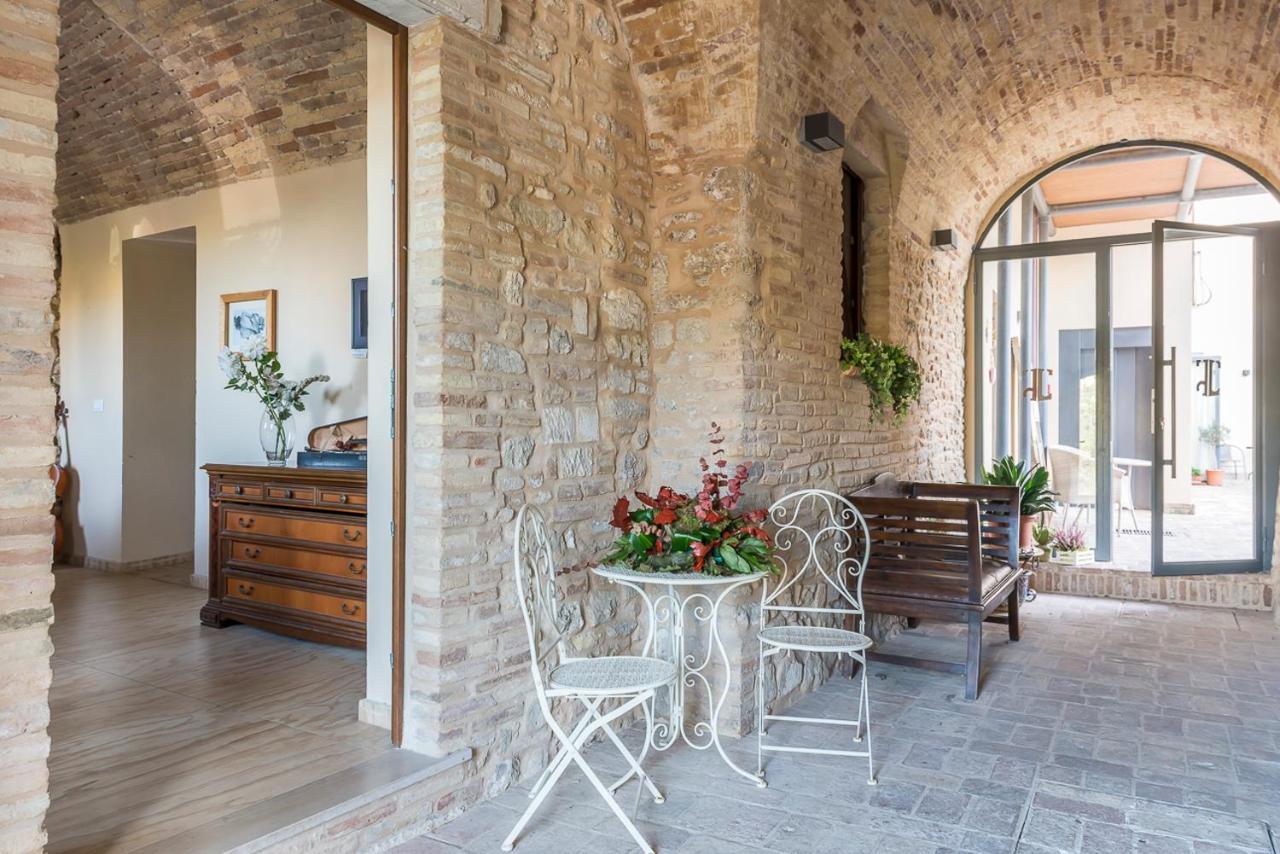 Torre Della Loggia - Dimora Storica - Ortona Bed & Breakfast Exterior photo