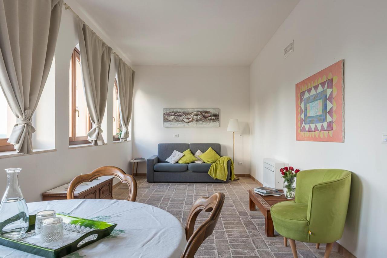 Torre Della Loggia - Dimora Storica - Ortona Bed & Breakfast Exterior photo